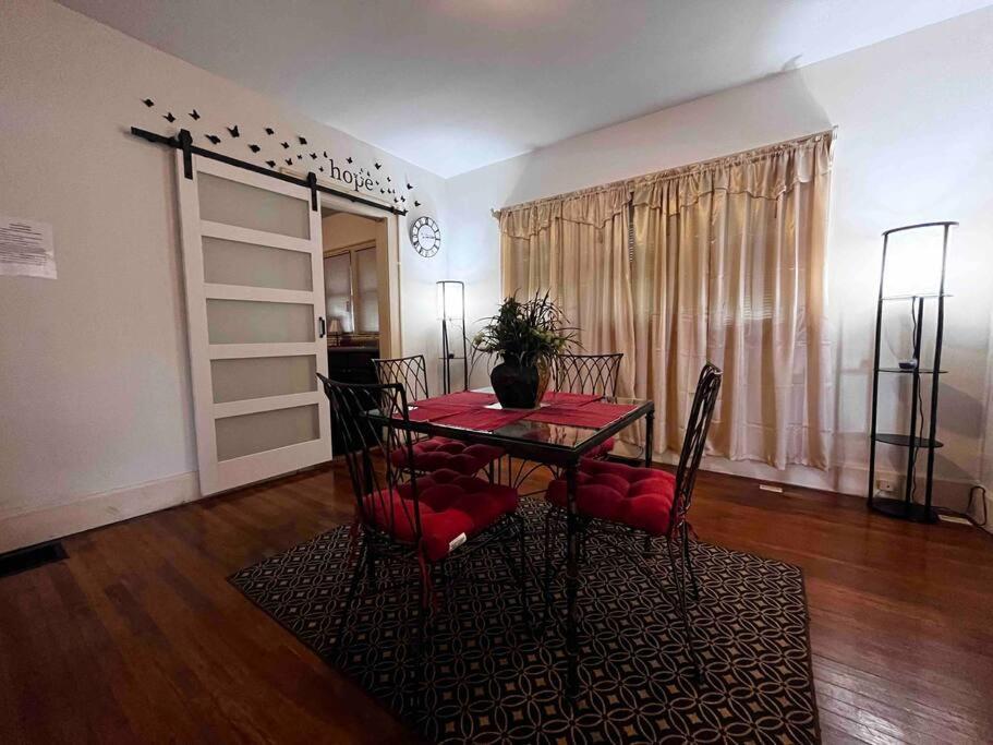 Comfortable 2-Bdrm Spacious Home With Wifi & Patio Индианаполис Экстерьер фото