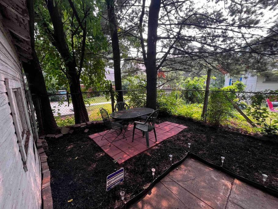 Comfortable 2-Bdrm Spacious Home With Wifi & Patio Индианаполис Экстерьер фото
